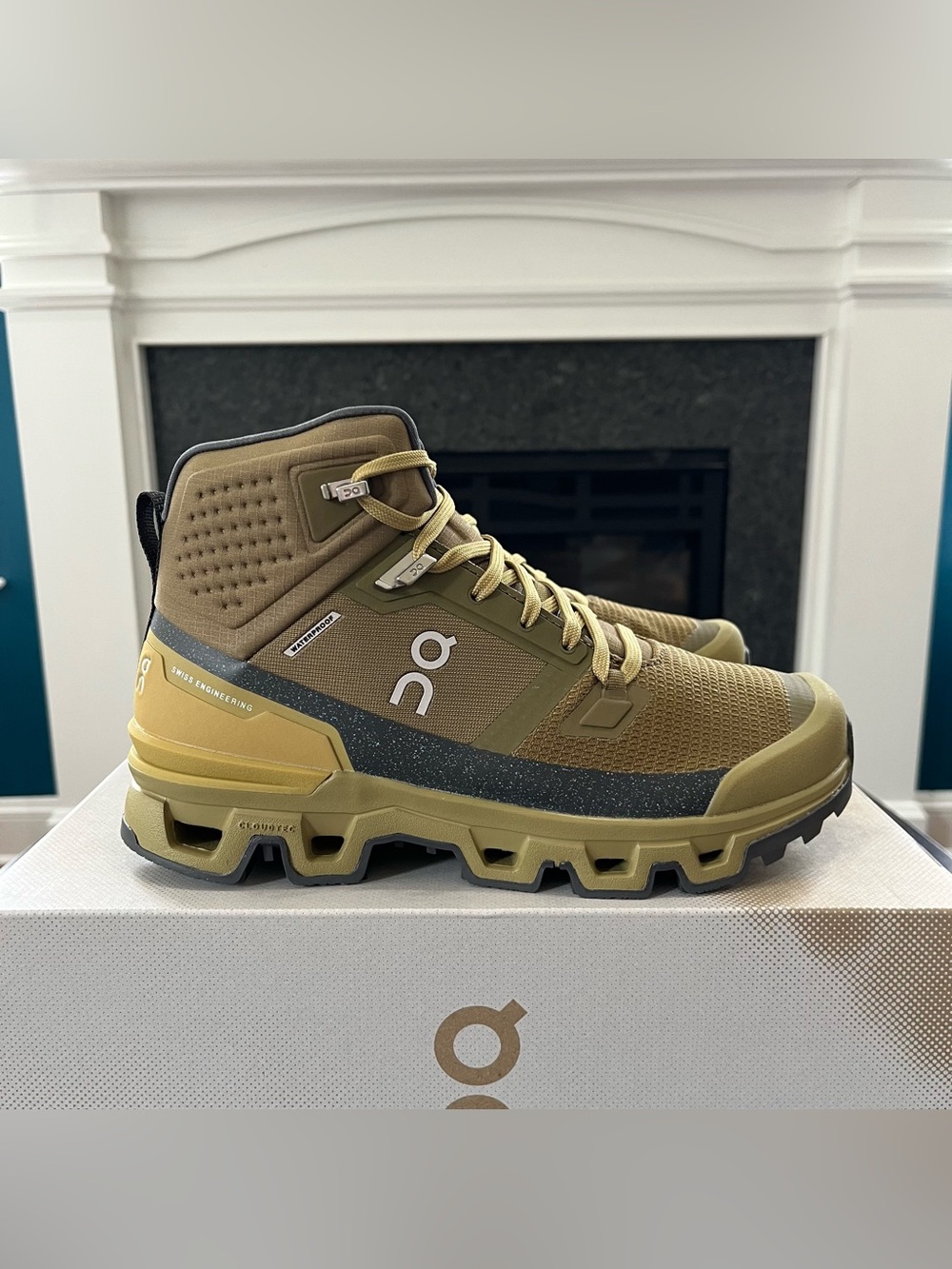 On Cloudrock 2 Waterproof Women's Hiking Shoes Hunter/Safari 63.97853
